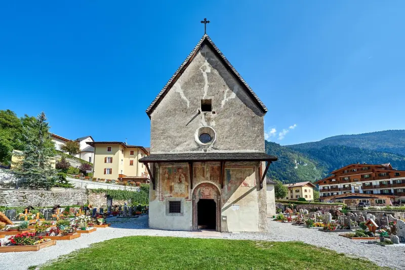 A walk around Molveno with Danila