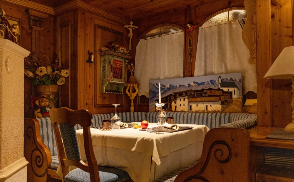 STUBE_.jpg STUBE_.jpg